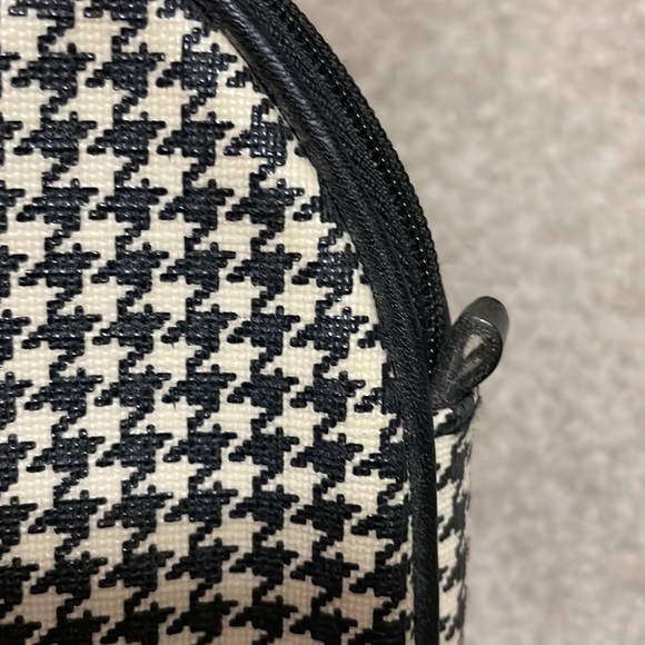 Ralph, Lauren, Black and ivory cosmetic bag with loops lightly used - Picture 3 of 7